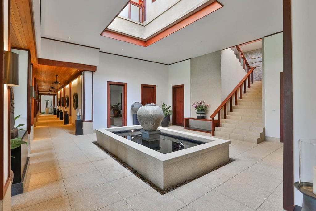 2nd fl walk way villa chanjar