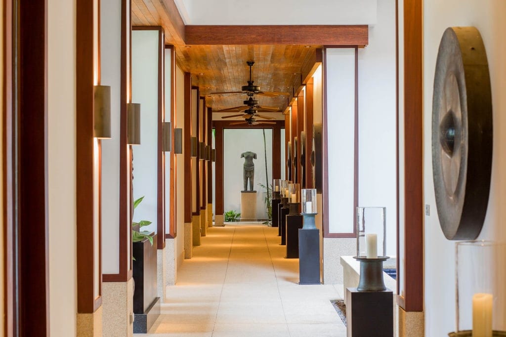 2nd fl walk way villa chanjar