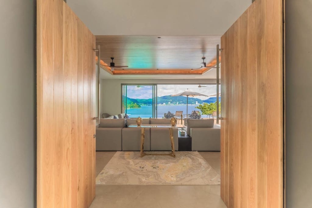 samara 7 entrance with a view@2000w.bde18a52