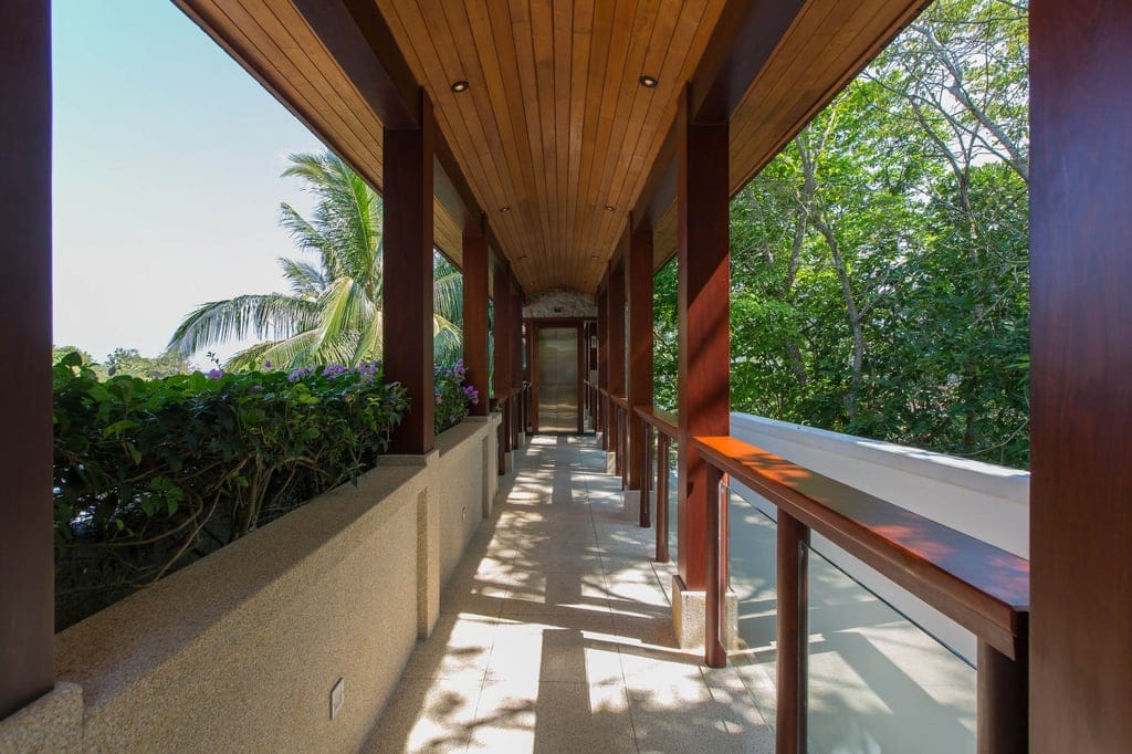 top floor villa chanjar lift