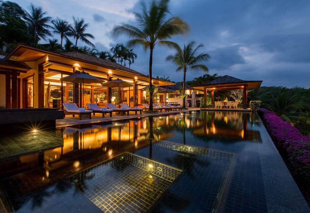 villa chanjar pool at night