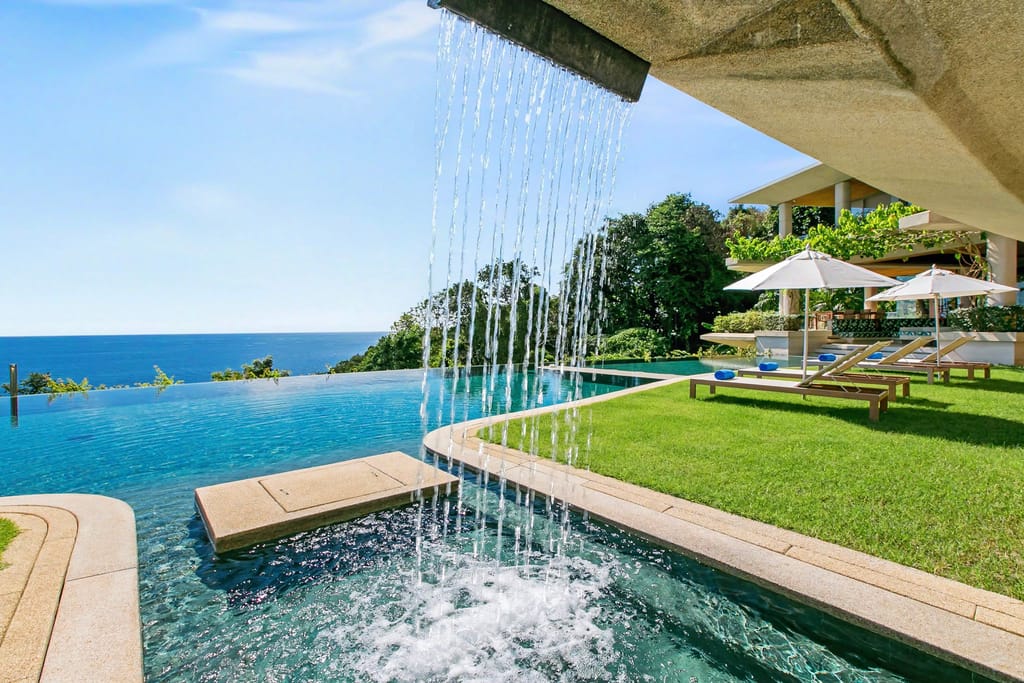 07 villa cascade pool 2