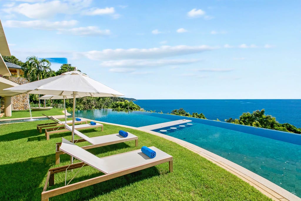 16 villa cascade pool deck 2