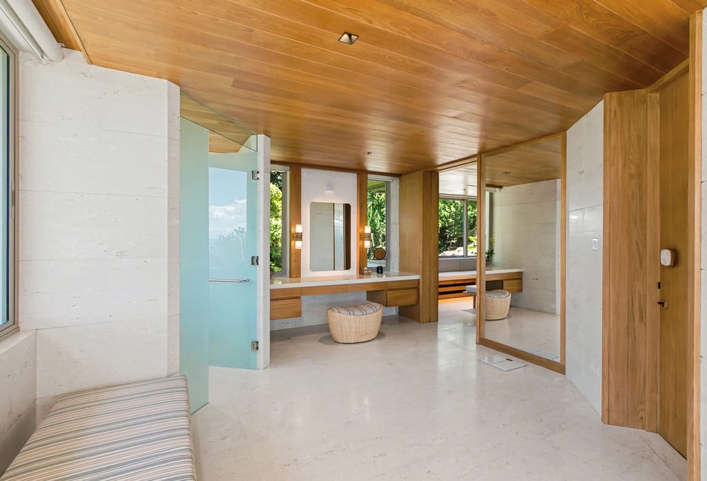 room #1 master bathroom villa cascade