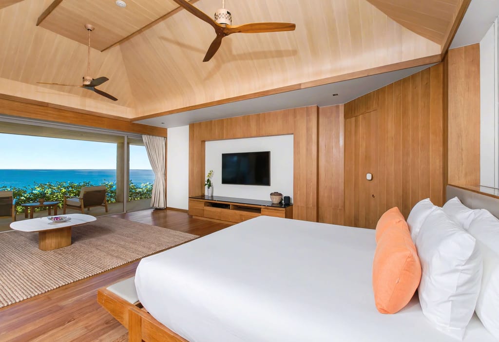 room #1 master bedroom villa cascade seaviews