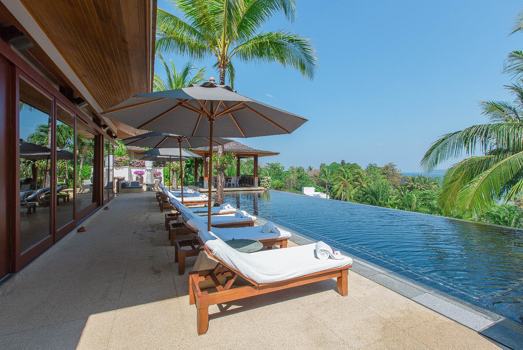 Villa Chanjar - Phuket's Luxurious Seaside Sanctuary