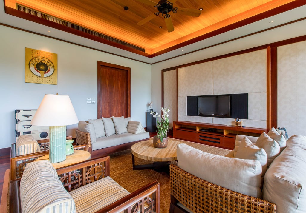 b master 1 private living