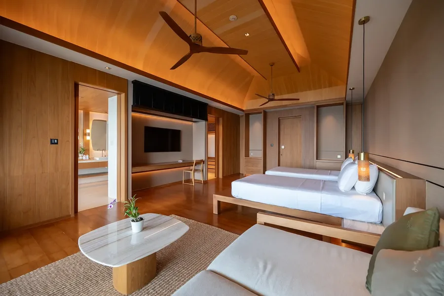 Bedroom 3 with twin beds