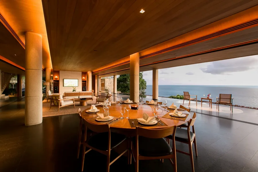 Round dining table for 10 with sea view